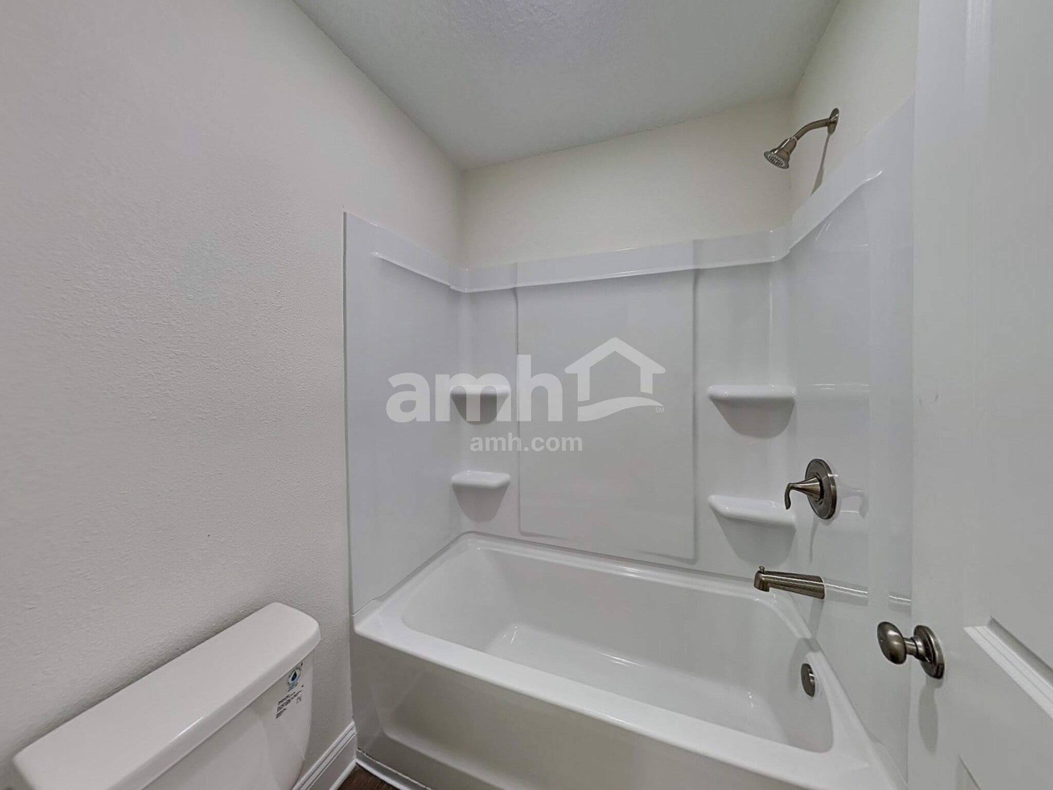 Building Photo - 11661 Hillside Dr