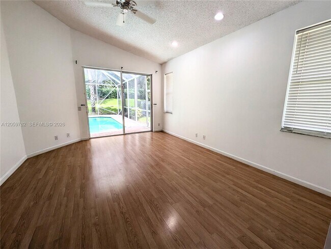 Building Photo - 3937 Nighthawk Dr