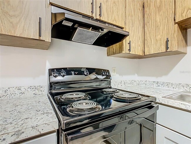 Building Photo - 4530 Ballentine Ct