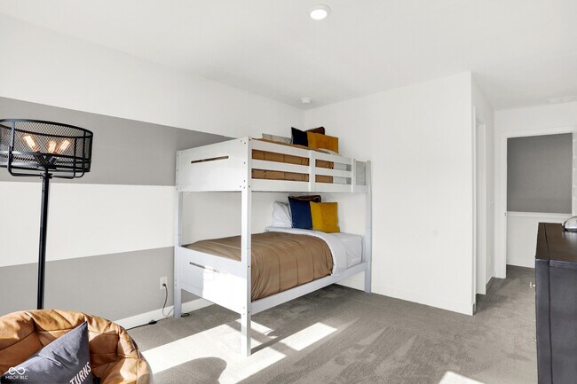 Building Photo - 16946 Daly Dr