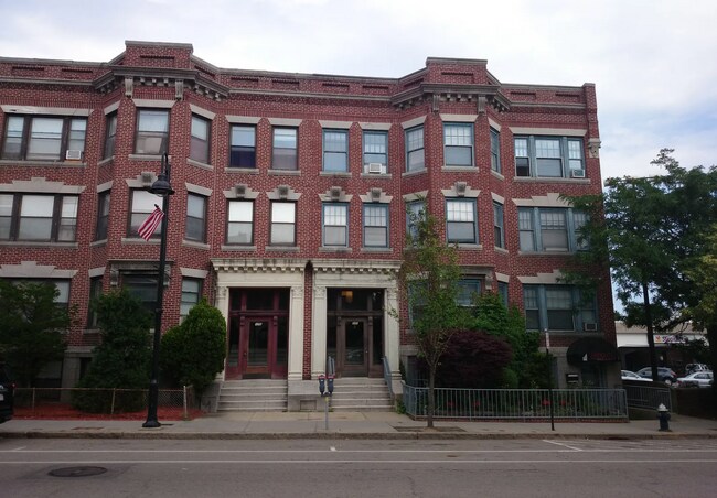 Primary Photo - 171 Harvard St