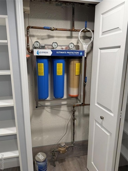 Building Photo - 9768 Lincoln Ct