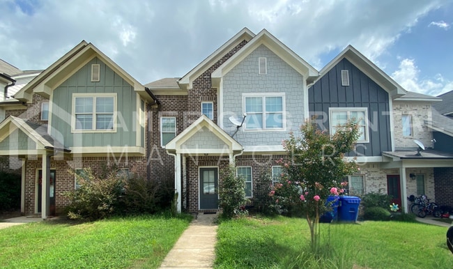 Building Photo - Townhome for Rent in Chelsea! View with 48 Hours Notice!