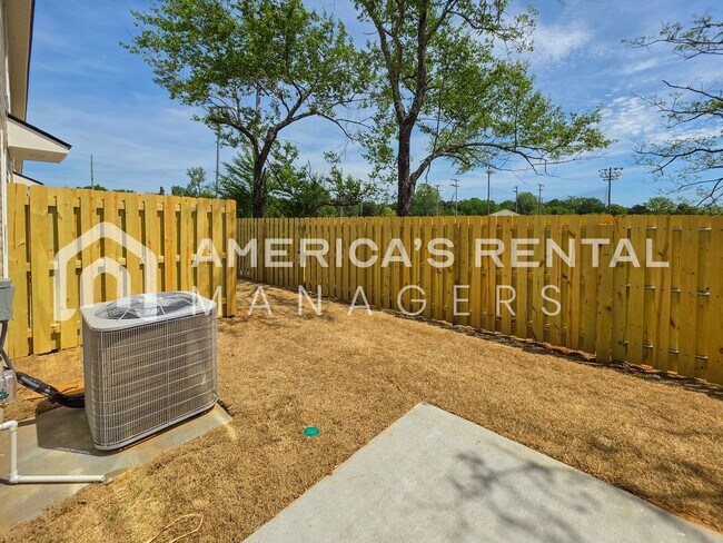 Building Photo - New Construction! Spacious Dual Level Townhome with Attached Garage for Rent in Decatur, AL! DEPO...