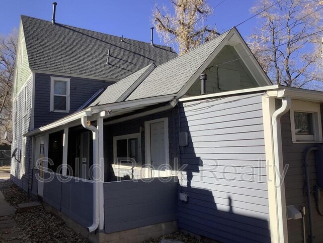 Building Photo - 219 N Institute St