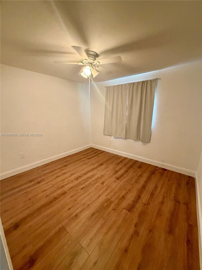 Building Photo - 11201 NE 3rd Ave