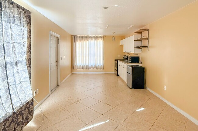 Building Photo - ICW_143 Mango Dr