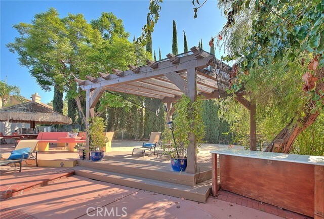 Building Photo - 145 S Vista Grande
