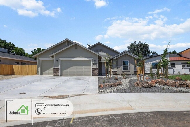 Building Photo - 2864 River Dr