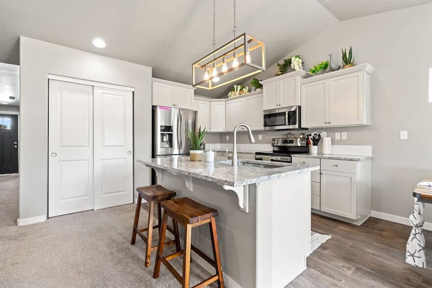 Building Photo - 14549 Tesswater St