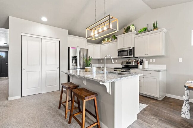 Building Photo - 14549 Tesswater St