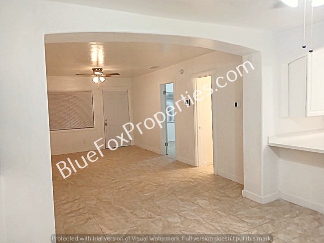 Building Photo - 2641 N Fontana Ave