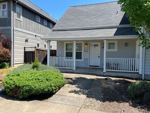 Building Photo - 2 bedroom apartment in a great neighborhood!