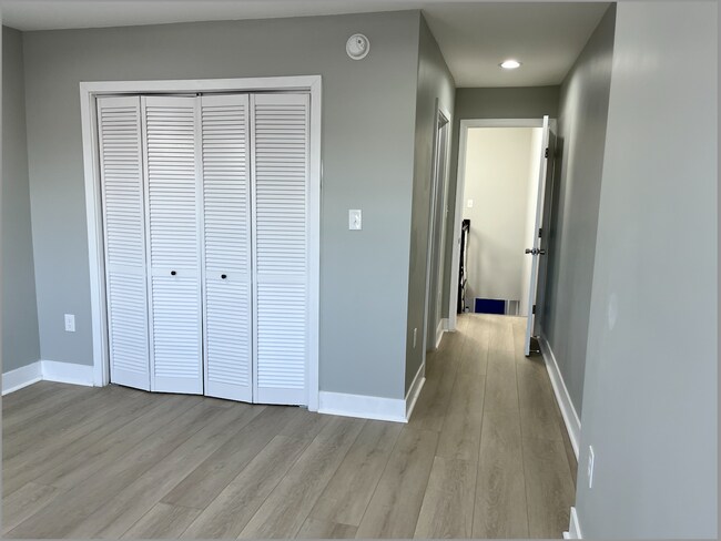 2nd bedroom_photo #2 - 260 S Highland Ave