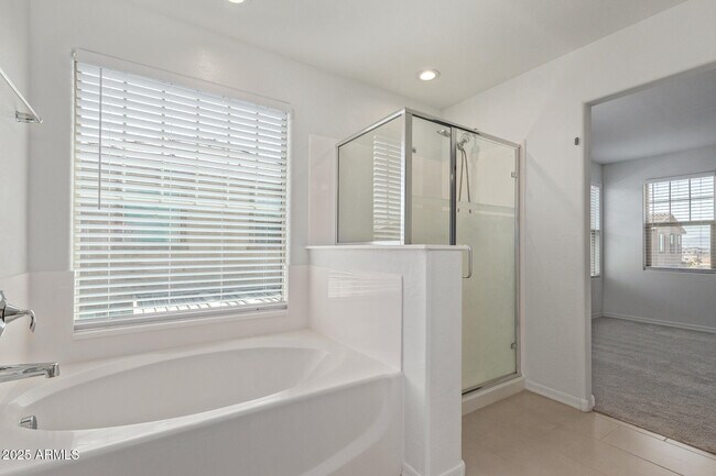 Building Photo - 3813 N 100th Dr