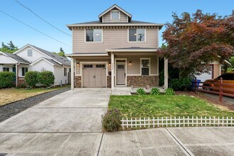 Building Photo - Custom-Built 4BR/2.5BA Two-Story Near Woodstock — Quartz Island Kitchen, Gas Fireplace & Fenced Y...