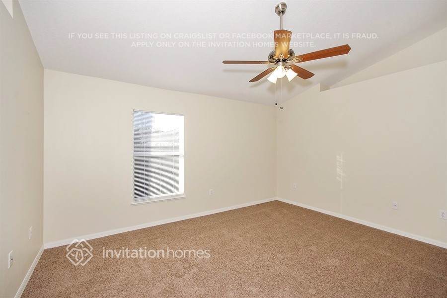 Building Photo - 159 Velveteen Pl