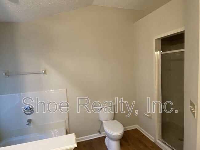 Building Photo - 7751 Fawn Lake Dr S