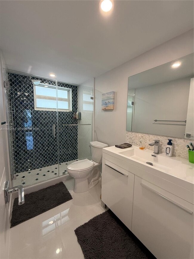 Building Photo - 901 S Surf Rd