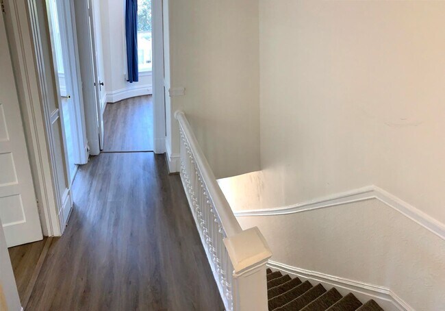 Building Photo - 756-758-758 8th Ave
