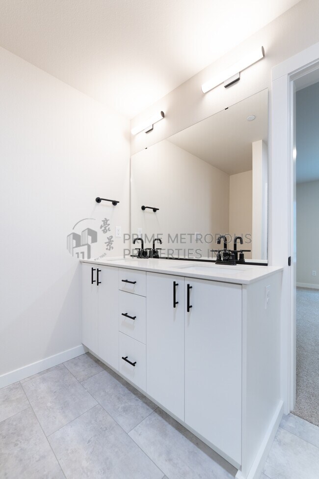 Building Photo - 16111 36th Ave W