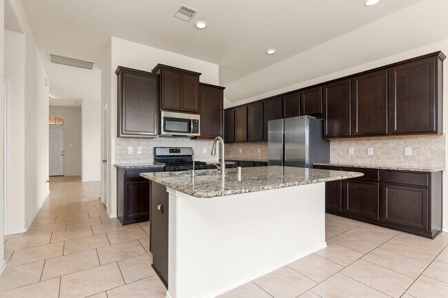 Building Photo - 23607 Legano Dr