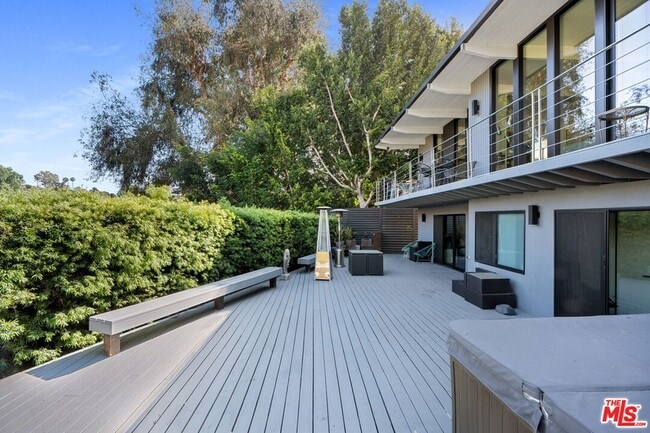 Building Photo - 2775 Rinconia Dr