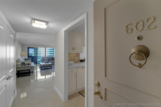 Building Photo - 5100 N Ocean Blvd