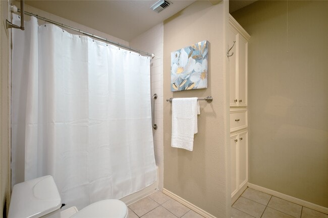 Building Photo - 11711 Memorial Dr