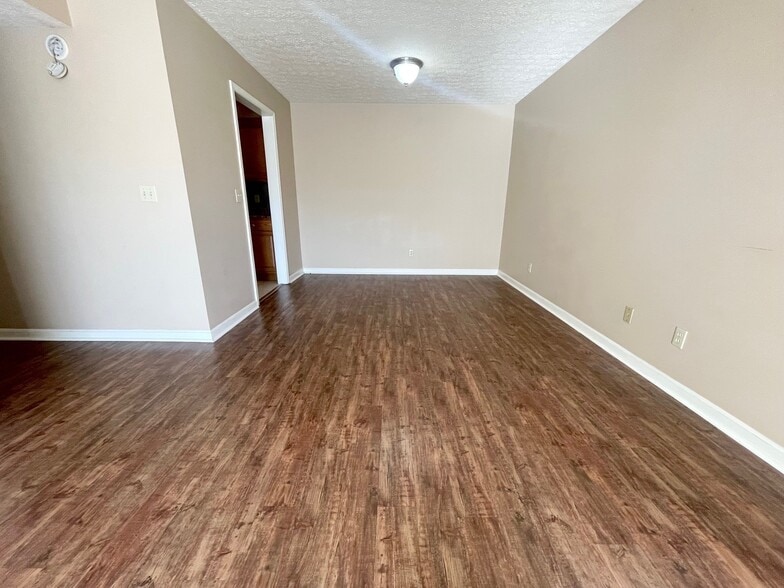 Building Photo - Mason Manor Apartments