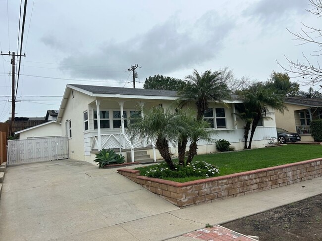 Building Photo - Spacious 4-Bedroom, 2-Bath Home in Desirable La Habra Location