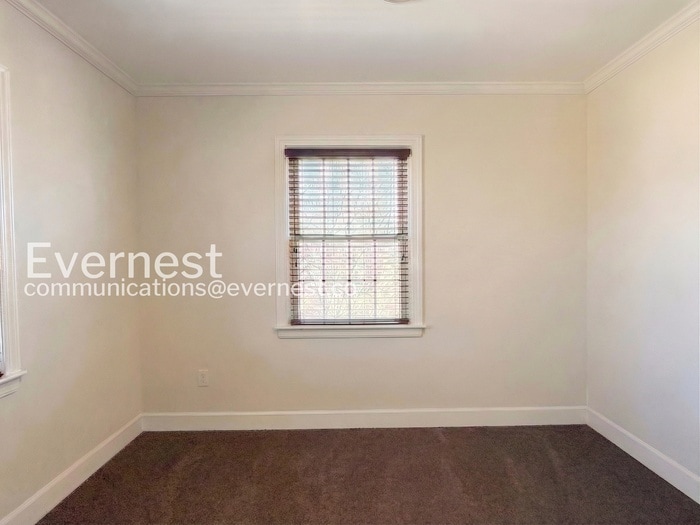 Building Photo - 1210 E 36th St