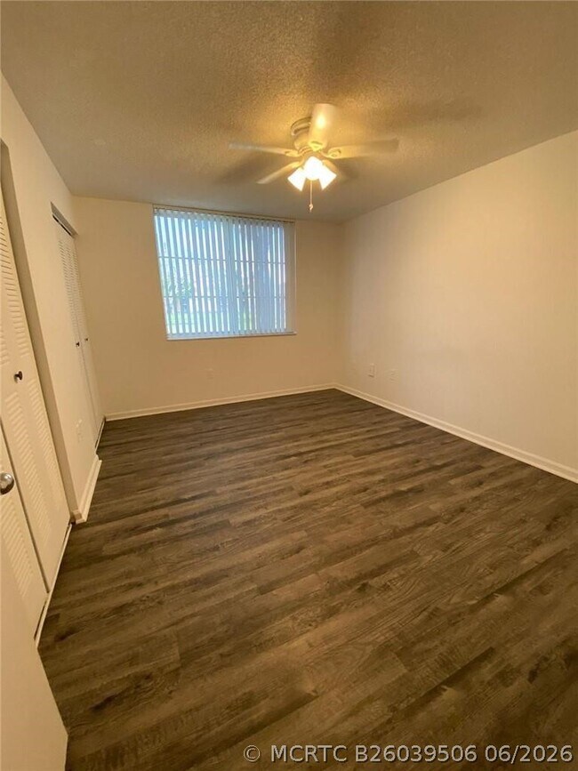 Building Photo - 7872 Sonoma Springs Cir