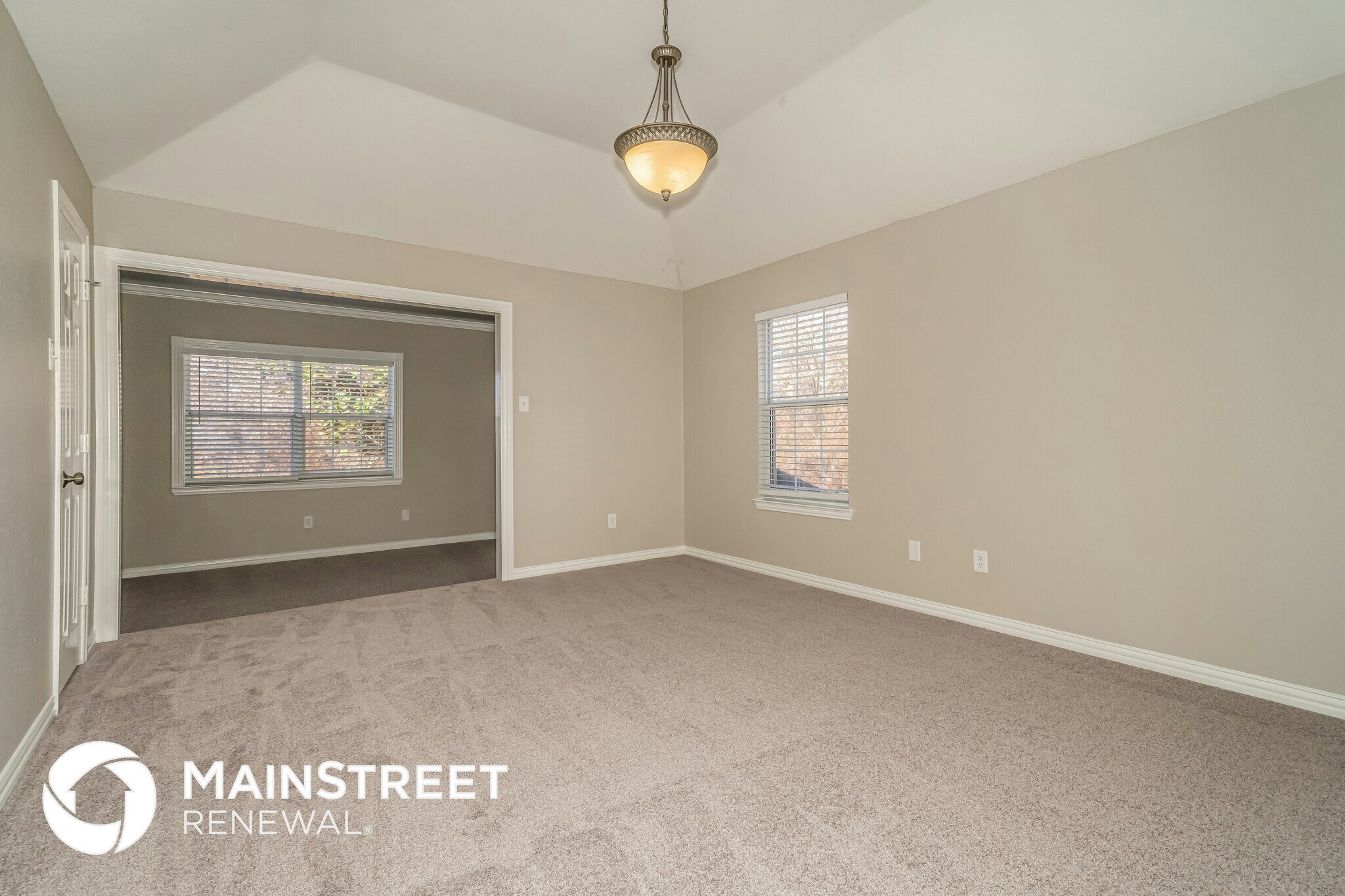 Building Photo - 4402 Spinnaker Dr