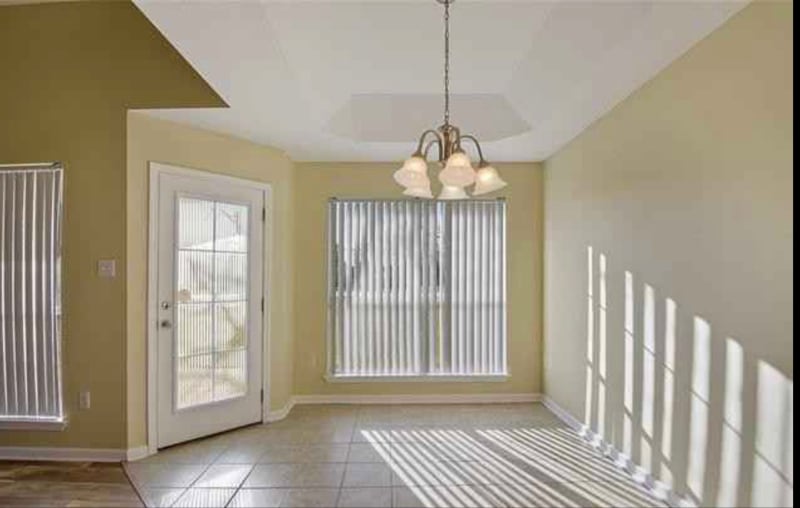 Building Photo - 608 S Cypress St