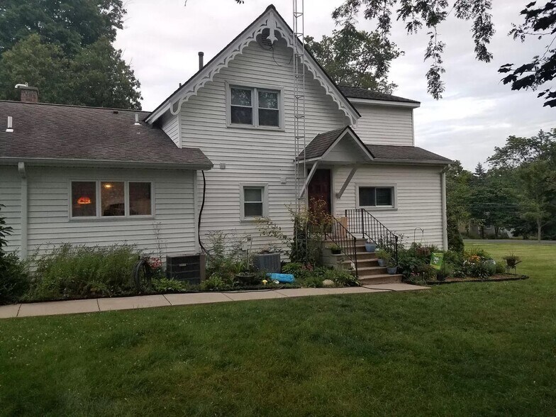 Building Photo - 316 S. Macomb