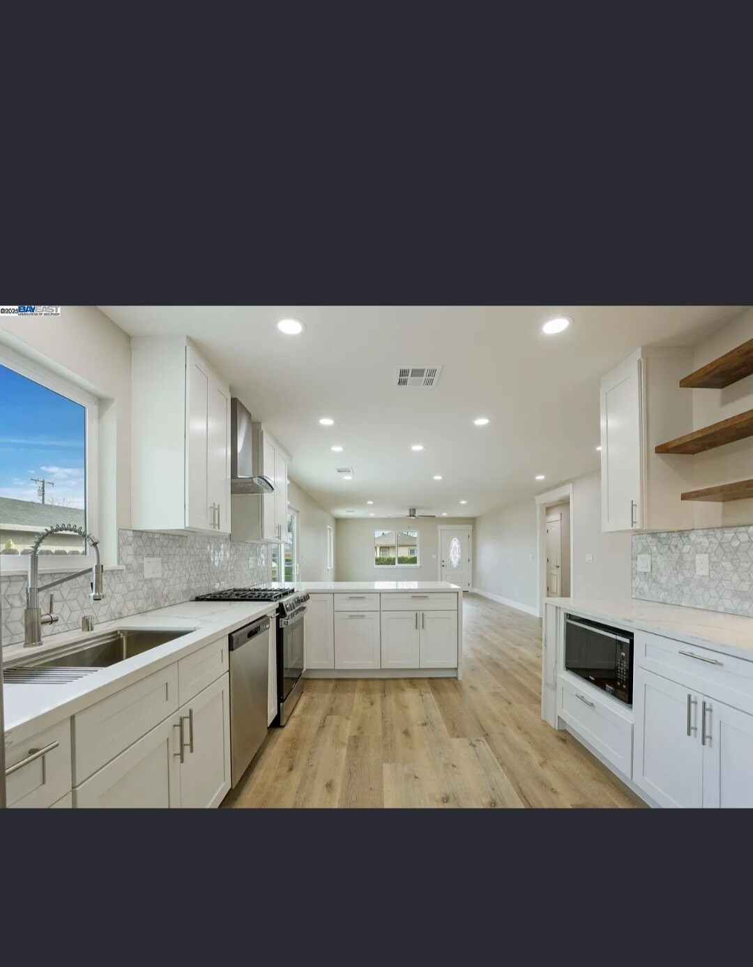 Building Photo - 629 Oregon St