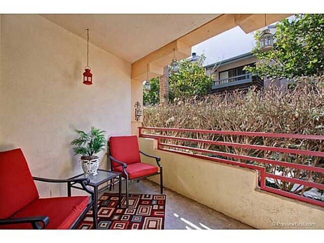 Building Photo - $3,100 - 2 Bed / 2 Bath Condo in Mission H...