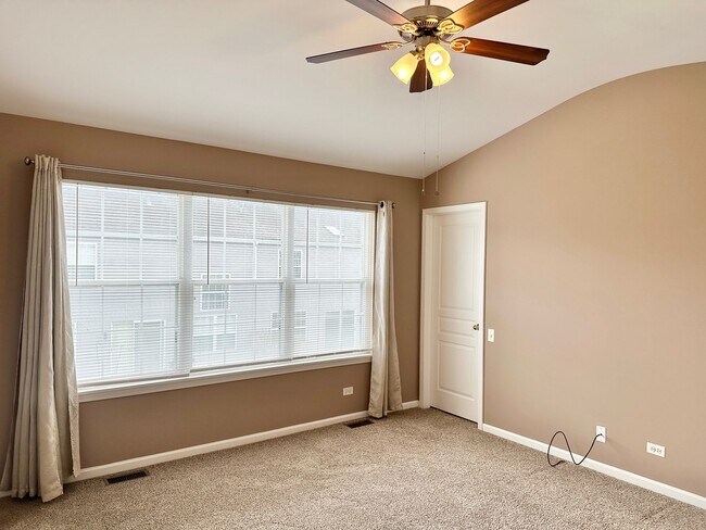 Building Photo - 693 Savannah Ln