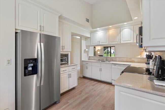 Building Photo - 16700 Willow Creek Dr