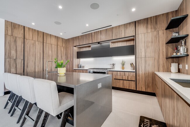 Building Photo - 16 Kumu Niu Pl