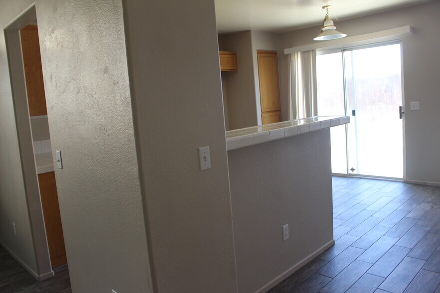 Building Photo - 3365 Summer Breeze Ave