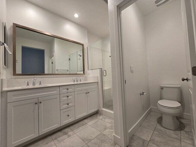 Building Photo - Modern Oceanside Home with Spacious Layout in a Desirable Community