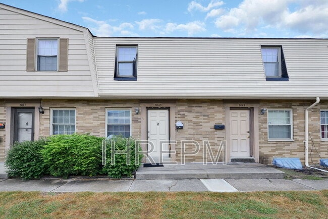 Primary Photo - 3043 Morsetown Ct S