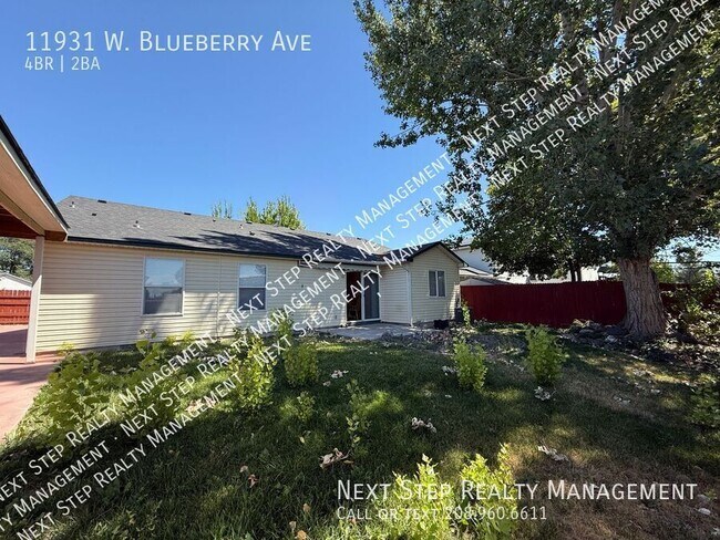 Building Photo - 11931 W Blueberry Ave