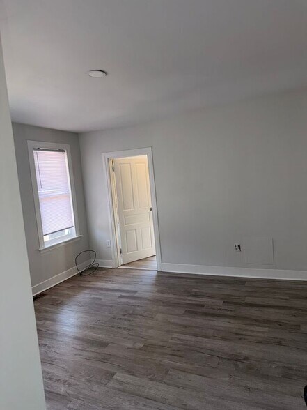 Building Photo - 328 Pattison St