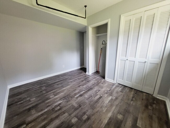 Building Photo - 3106 Point Clear Dr
