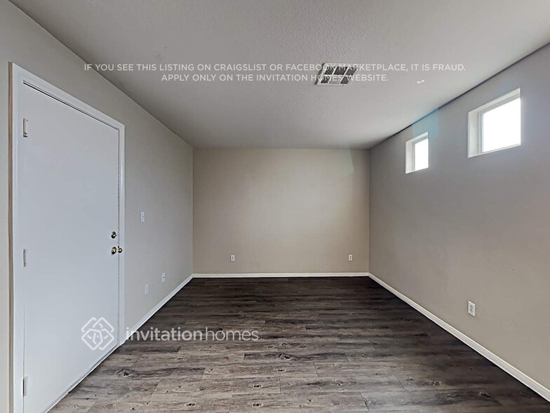 Building Photo - 5213 Los Pinos St