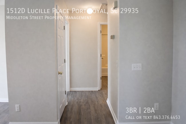 Building Photo - 1512D Lucille Place Port