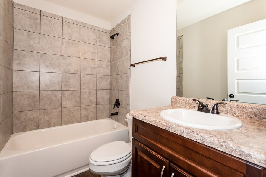 Building Photo - 1157 Pebble Ridge Dr